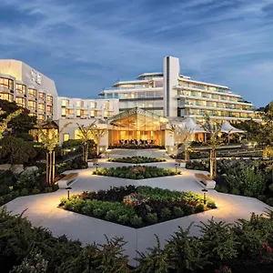 4* Hotel At Laurel Point